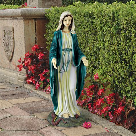 Design Toscano Virgin Mary The Blessed Mother Of The Immaculate Conception Garden Statue