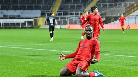 Fc Bayern Ii Gegen Buchbach Live Aznou Irankunda Und Scholl Starten