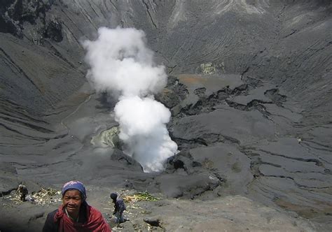 Potret Perubahan Kondisi Kawah Gunung Bromo - Mounture.com