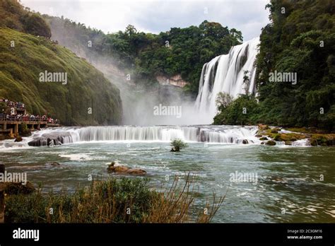 Huangguoshu waterfall in guizhou province Stock Photo - Alamy