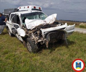 Leones accidente por alcance entre camioneta y camión en autopista