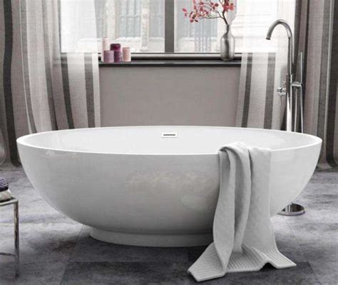 Ванна круглая для большой ванной комнаты