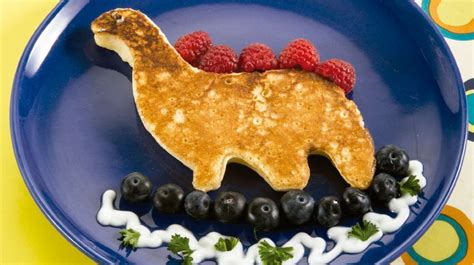 Hot cakes con frutos rojos para niños Desayuno para niños Comidas para niños Recetas faciles