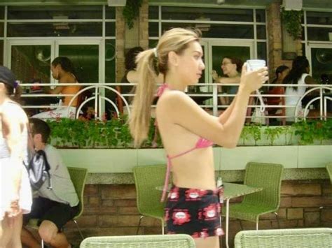 Y Phụng xả kho ảnh diện bikini thời mới qua Mỹ đúng chuẩn Nữ hoàng sexy thập niên