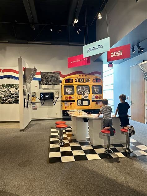 St. Louis Summer Family Bucket List — The Foodie's Travel Guide