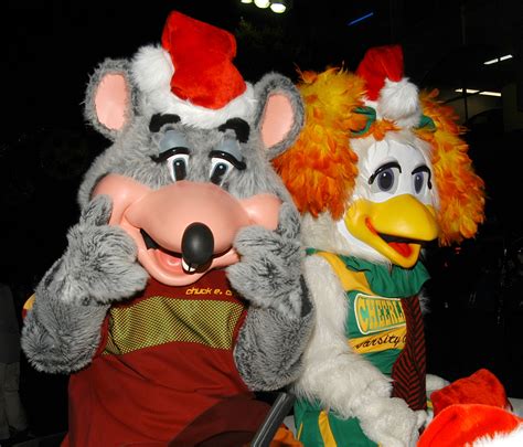 Old Chuck E Cheese Animatronics Chuck E Cheese Creepy Images Cute The