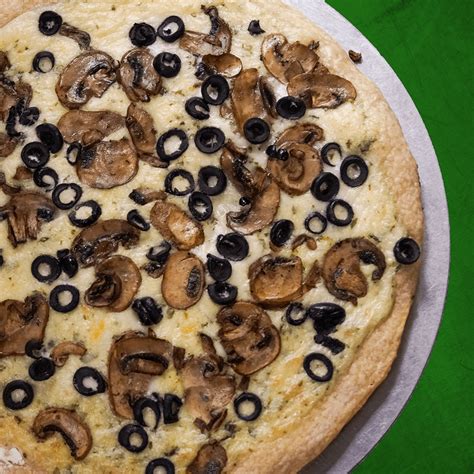 Vegan Pesto Mushroom Pizza With Black Olives Pan Frozen Kitchen 17