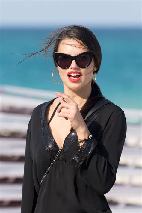 Adriana Lima 32 Hot Celebs Home