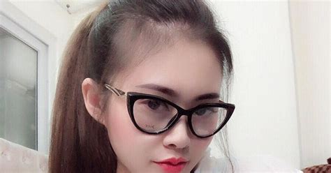 Thêm mẫu nude tố họa sĩ bodypainting