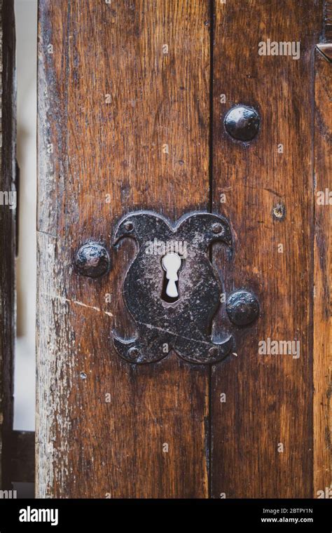 Vintage Keyhole Hi Res Stock Photography And Images Alamy