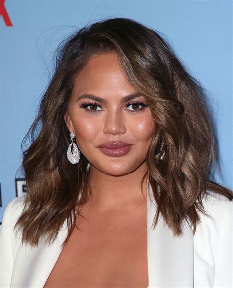 Chrissy Teigen Wallpapers (39 images) - WallpaperCat