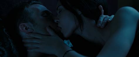 Nude Video Celebs Odette Annable Sexy The Unborn