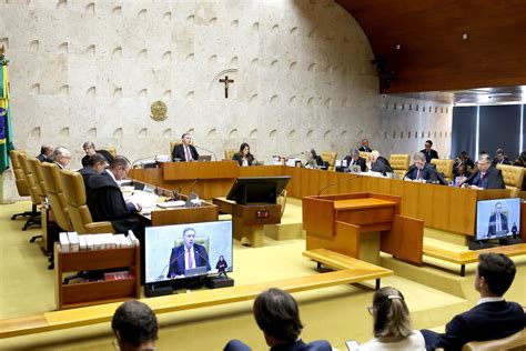 Stf Forma Maioria Contra A Retirada De Símbolos Religiosos De órgãos