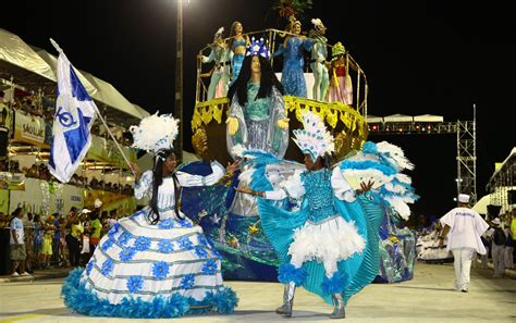 Turma do Quinto lança samba enredo 2019 na reinauguração de sua sede