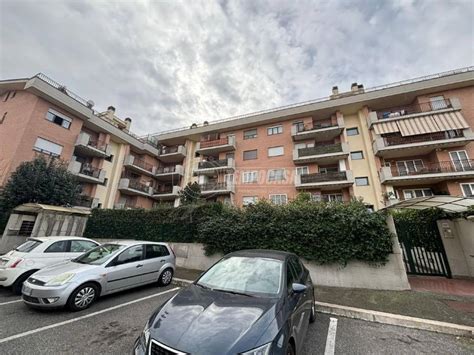 Vendita Appartamento Roma Trilocale In Via Abbiategrasso I Ottimo