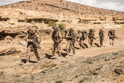 Iraq 8 Sas Soldiers Go Behind Enemy Lines In Iraq During The Gulf War