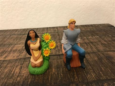 Vtg Disney Pvc Toy Pocahontas John Smith Cake Topper