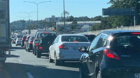 Brisbane Traffic Underwood Springwood Crashes Bring Traffic To