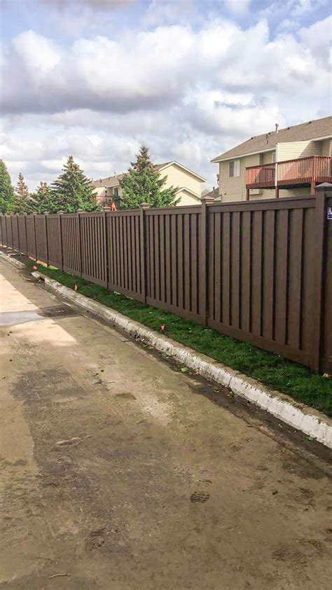 Residential Vinyl Shadow Box American Fence Company Of Rochester Minnesota