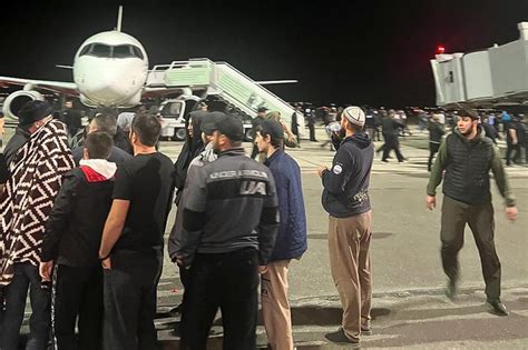 Dagestan Crowd Storms Russian Airport In Search Of Jewish Passengers