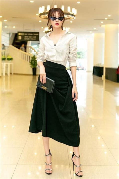 Ninh Dương Lan Ngọc lại khiến fan mắt tròn mắt dẹt vì khoe dáng trong bộ bikini gợi cảm Phong