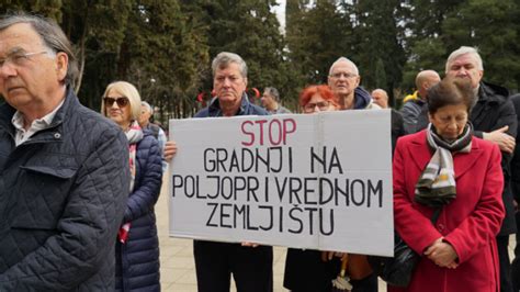 Protest u Trebinju Grade bolnicu na tuđem zemljištu BN