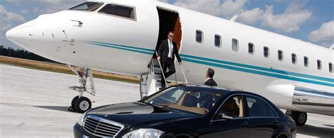 Airport Limousine Service - Infinity Limo Car