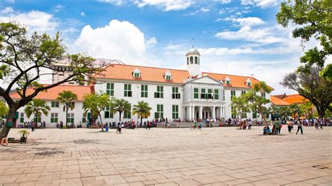 Explore Jakarta on a Budget: Affordable Attractions and Hidden Gems ...