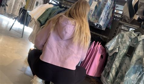 Bubble Butt Blonde Squats For Me Spandex Leggings Yoga Pants Forum