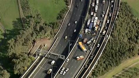 Melbourne Traffic Western Ring Road To Remain Closed For Up To 8 Hours