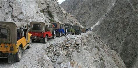 Daring death on the roads of Pakistan's northern mountains