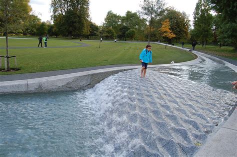 Diana, Princess of Wales Memorial Fountain - London