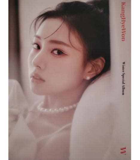Poster Officiel Kang Hyewon Winter Special Album W