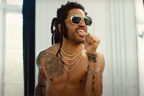 Lenny Kravitz Didn T Know He D Be Nude In Tk Music Video Until He