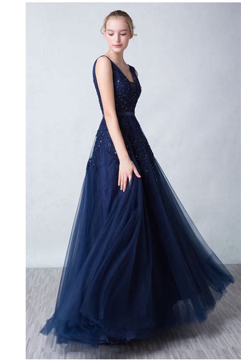 Robe de bal en tulle quand grâce et élégance se combinent pour un