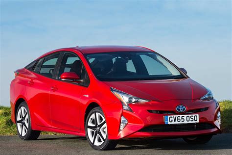 2016 Toyota Prius Review First Drive Motoring Research