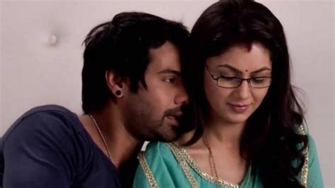 Kumkum Bhagya S Abhi And Pragya Part Ways For Good Romantic Moments