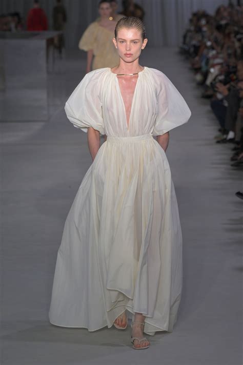 Philosophy di Lorenzo Serafini Spring 2025 Ready-To-Wear Collection ...