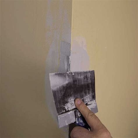 how to fix corners of walls