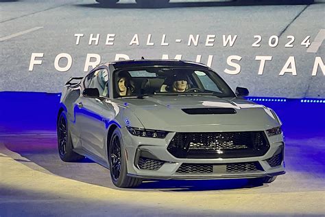 dark horse ford reveals    generation  mustang