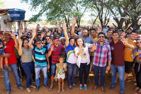 Maria Elena reúne se moradores da região do Pontal e fala em