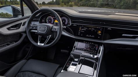 2020 Audi Q7 TFSI e quattro Plug-In Hybrid - Interior, Cockpit | Caricos