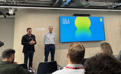 ee claims ai network lead  standa mobile world