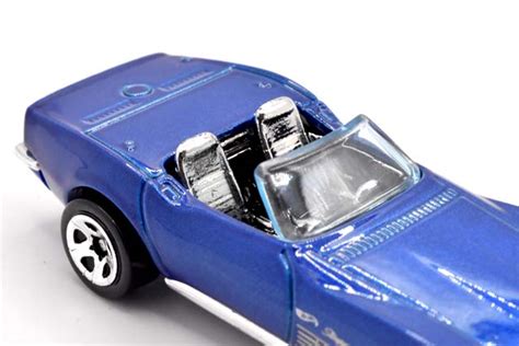 STINGRAY CONVERTIBLEのレビューデザイナーの愛車C コルベットがミニカーに HKG Hot Wheels 情報まとめ ホットウィール にわかマニア