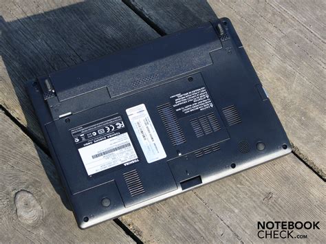 Review Toshiba NB520-108 Netbook - NotebookCheck.net Reviews