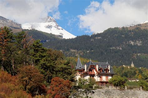 Schloss Hnliches Haus Ob Sierre Siders Im Rh Netal Im Ka Flickr