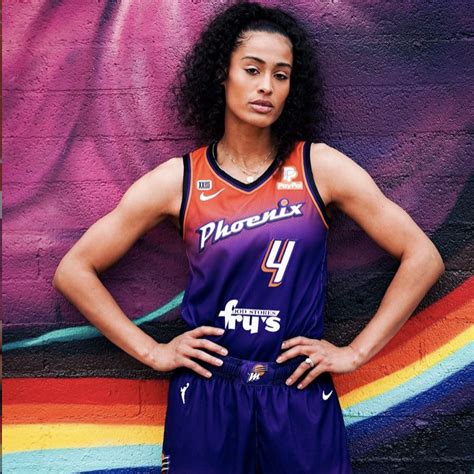 Skylar Diggins-Smith: The Rise Of A WNBA Star