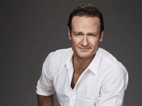 Dundee Drama Josh Lawson Plays His Comedy Hero In Hoges Daily Telegraph