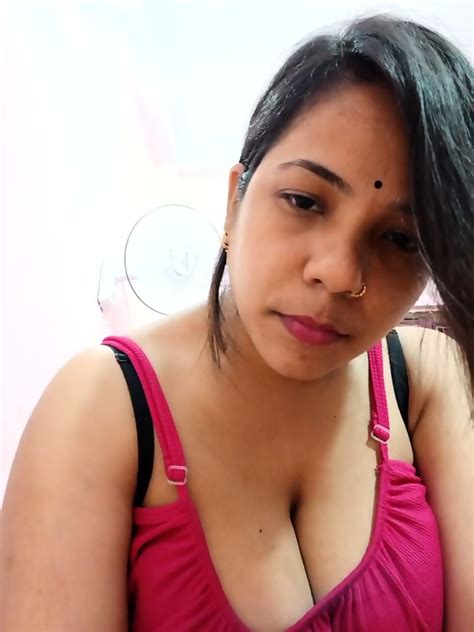 Hot Shot99 Stripchat Model Live