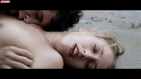 Naked Juliane Elting In Ventura